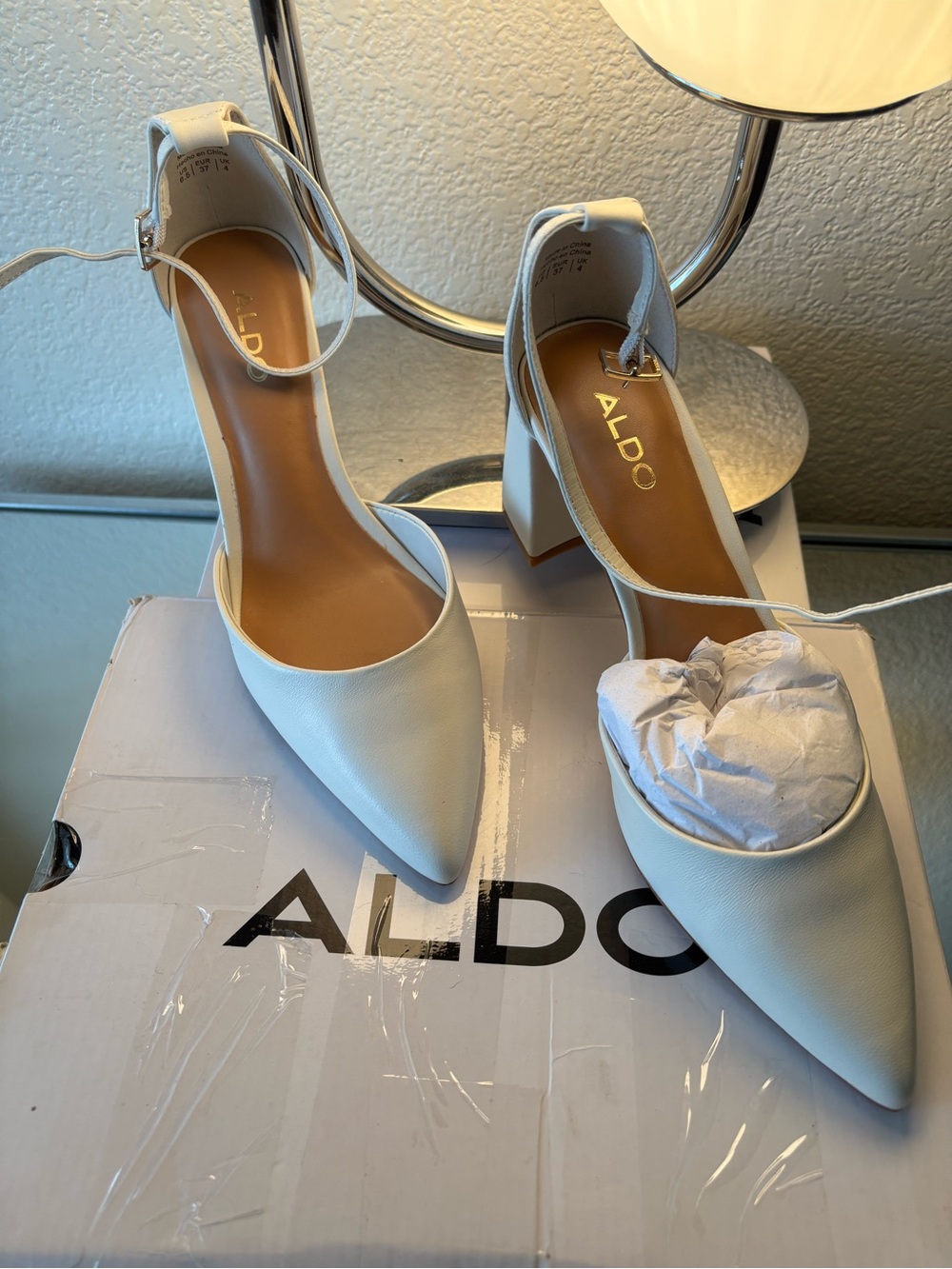 New! Aldo Off-white Pointed-Toe Ankle-Strap Low Block Heel (Size: 6.5)
